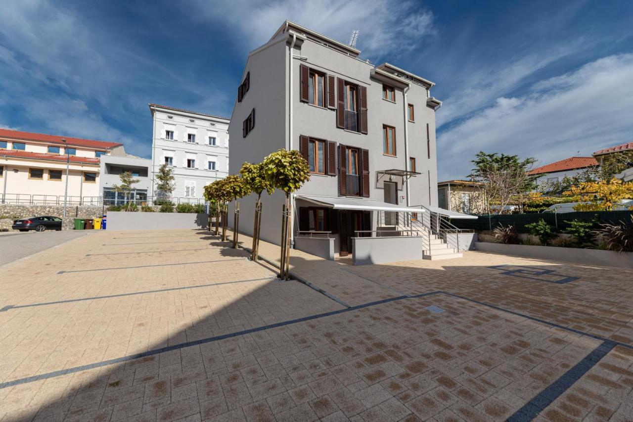 Apartments Crnekovic III Baška Екстериор снимка