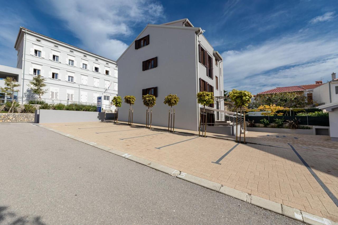Apartments Crnekovic III Baška Екстериор снимка