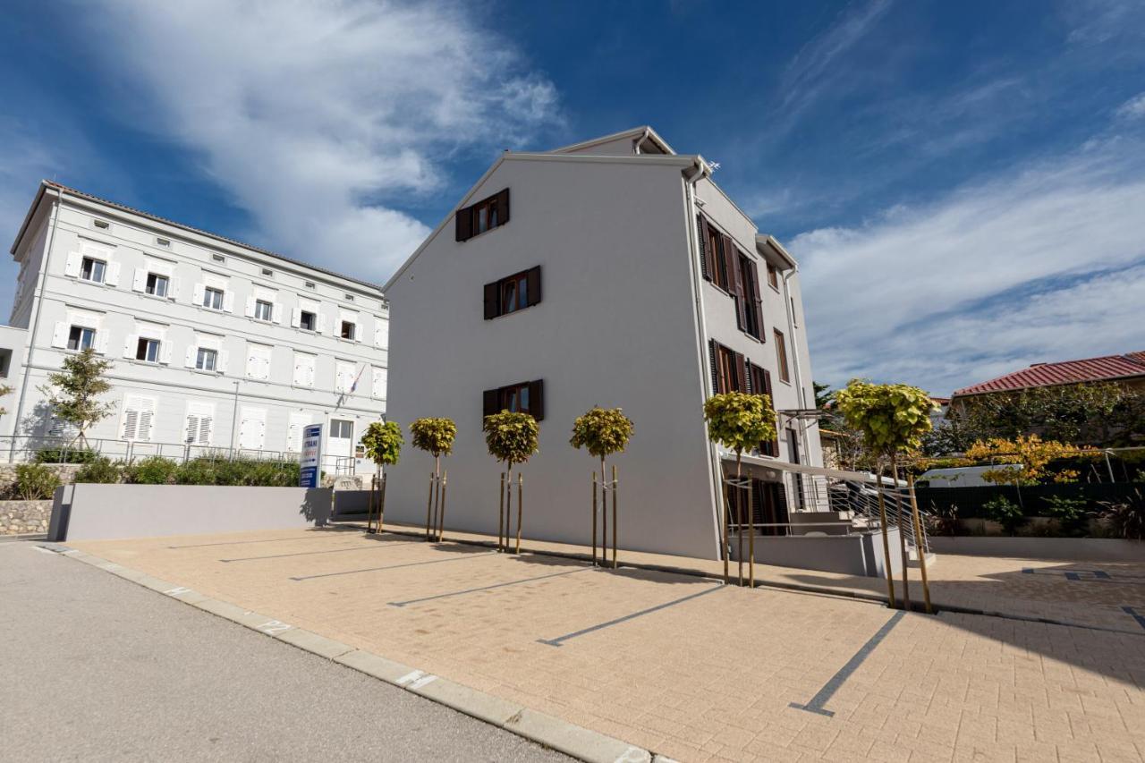 Apartments Crnekovic III Baška Екстериор снимка