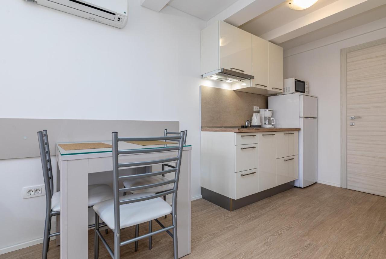 Apartments Crnekovic III Baška Екстериор снимка