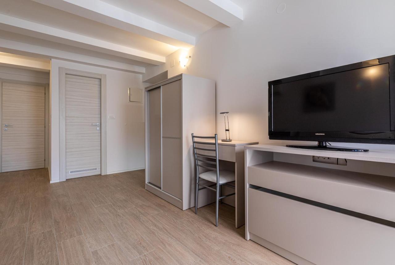 Apartments Crnekovic III Baška Екстериор снимка