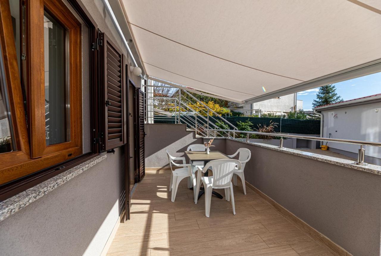 Apartments Crnekovic III Baška Екстериор снимка