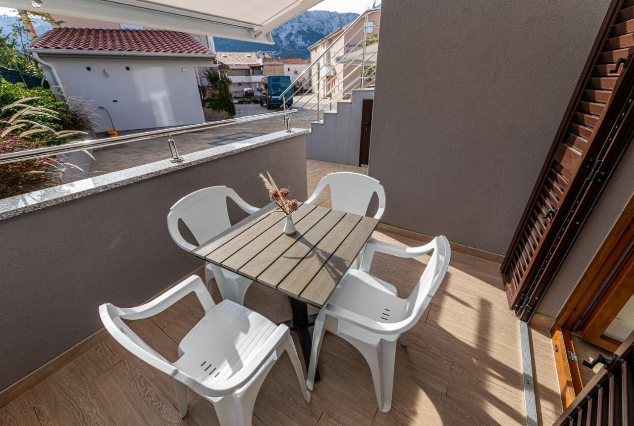 Apartments Crnekovic III Baška Екстериор снимка