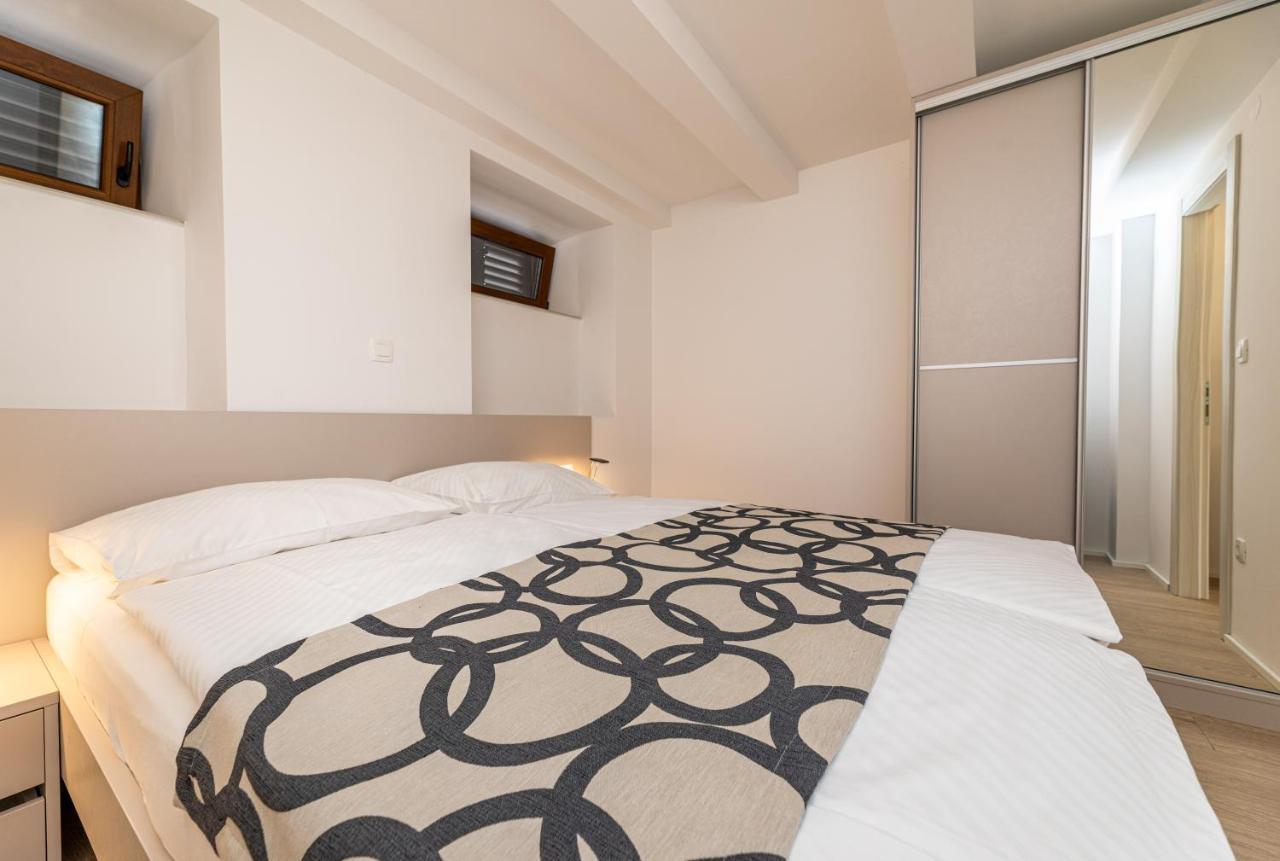 Apartments Crnekovic III Baška Екстериор снимка