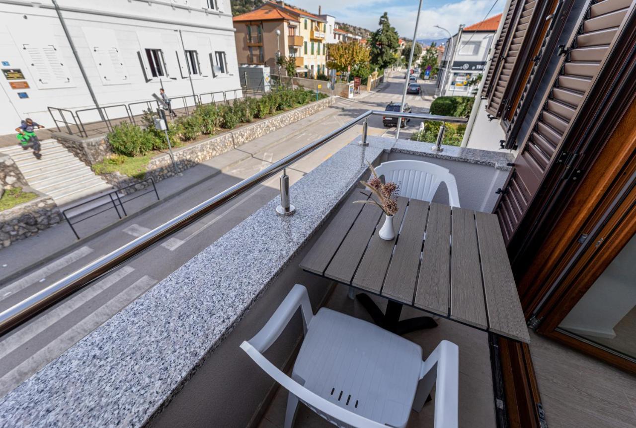 Apartments Crnekovic III Baška Екстериор снимка