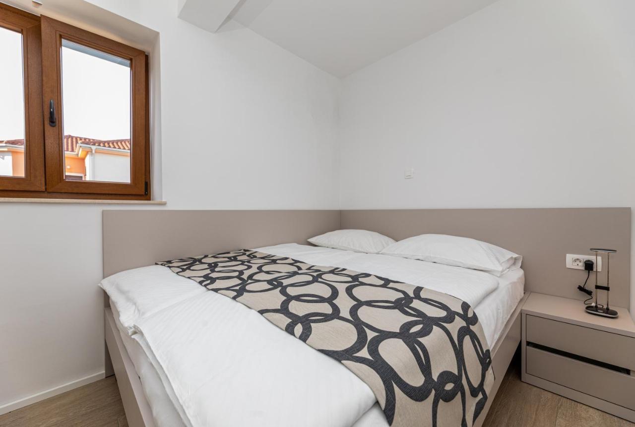 Apartments Crnekovic III Baška Екстериор снимка