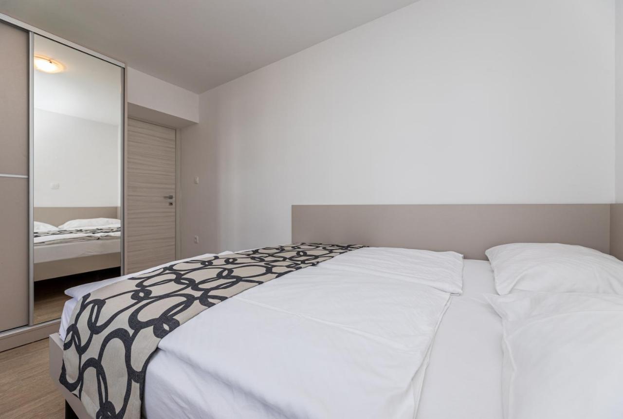 Apartments Crnekovic III Baška Екстериор снимка