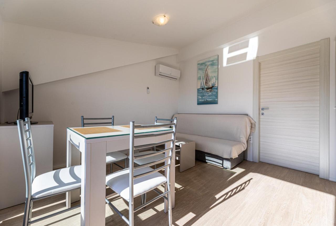 Apartments Crnekovic III Baška Екстериор снимка