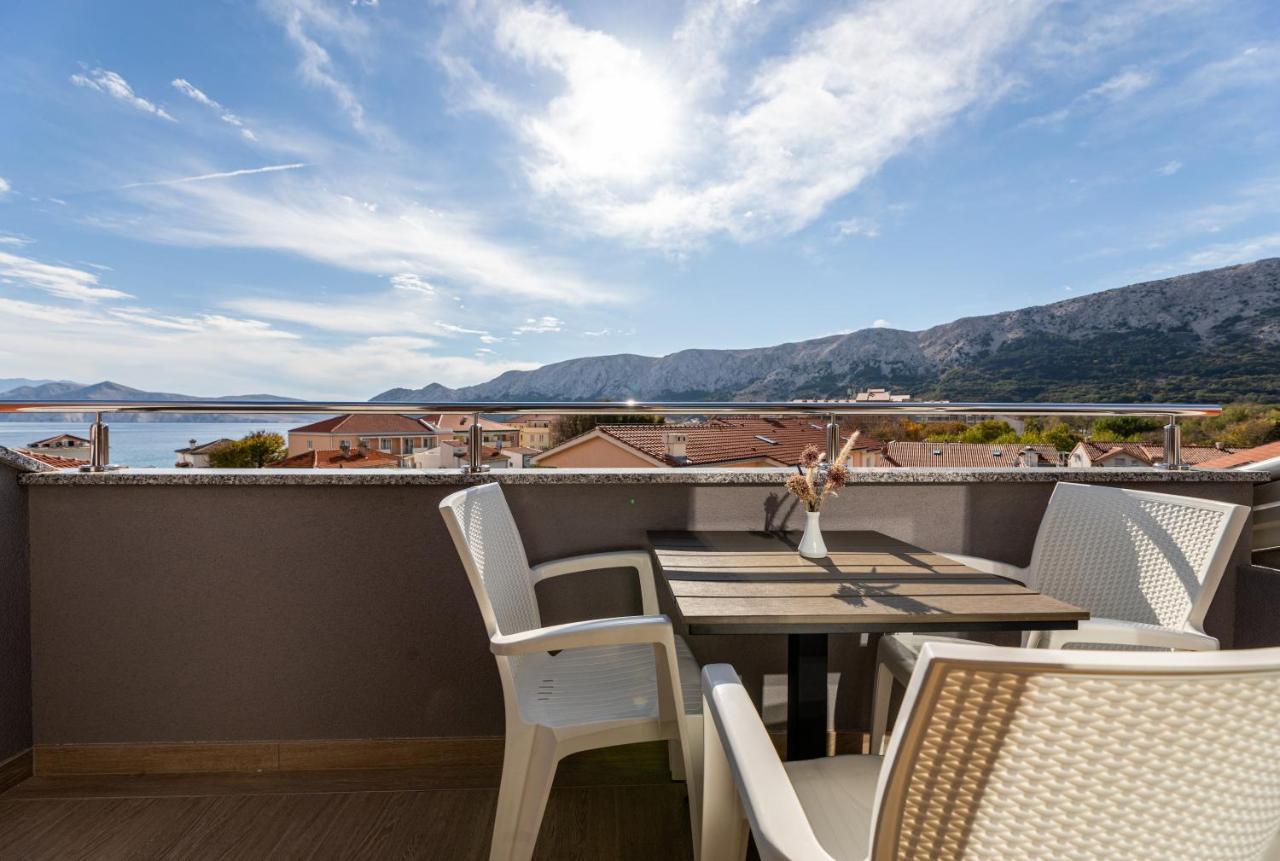 Apartments Crnekovic III Baška Екстериор снимка