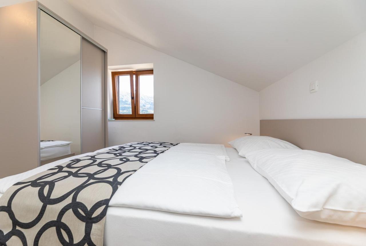 Apartments Crnekovic III Baška Екстериор снимка