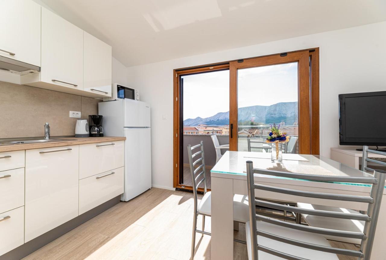 Apartments Crnekovic III Baška Екстериор снимка