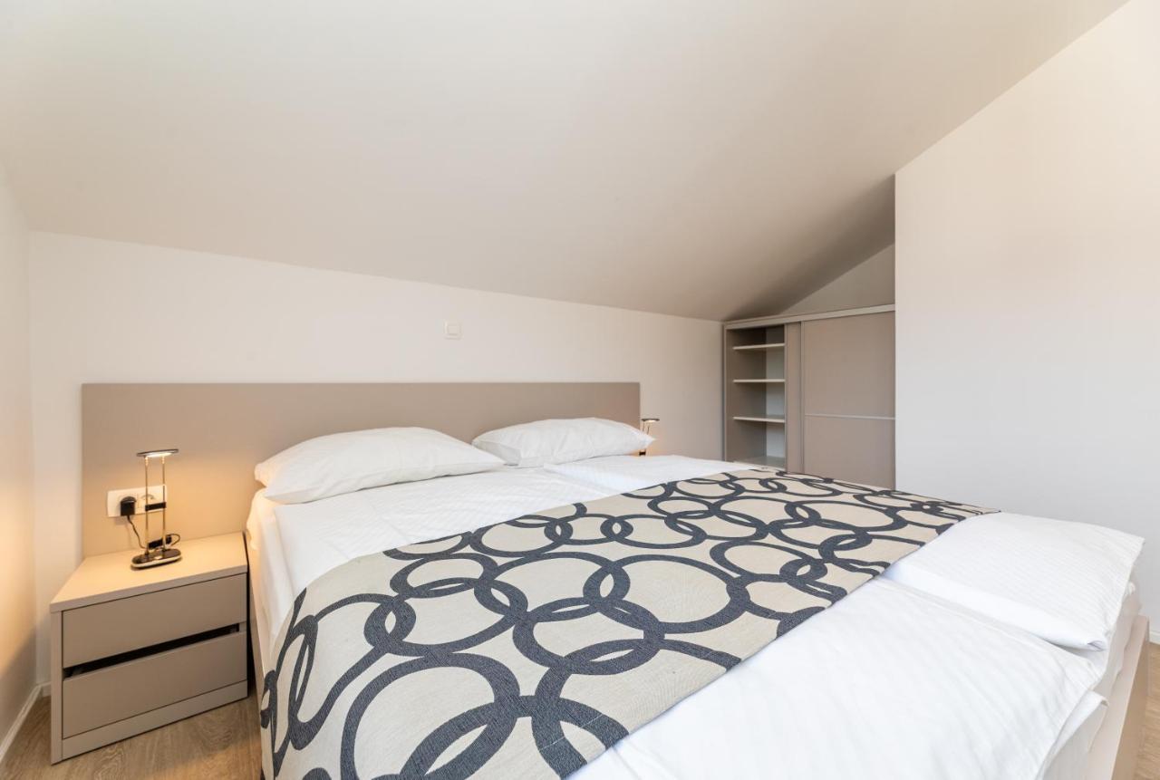Apartments Crnekovic III Baška Екстериор снимка