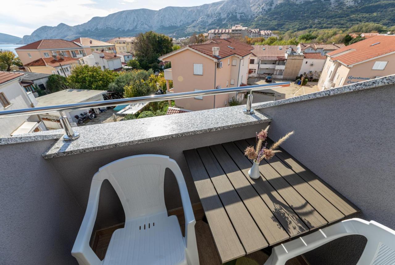 Apartments Crnekovic III Baška Екстериор снимка