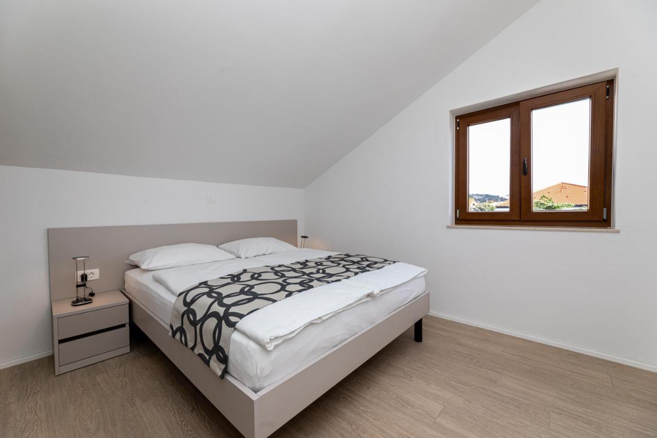 Apartments Crnekovic III Baška Екстериор снимка